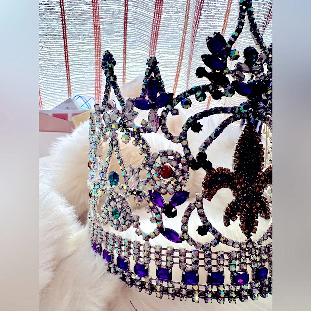 MardiGras flour-de-lyes Beauty Queen Renaissance Crown Every Queen Needs A Crown